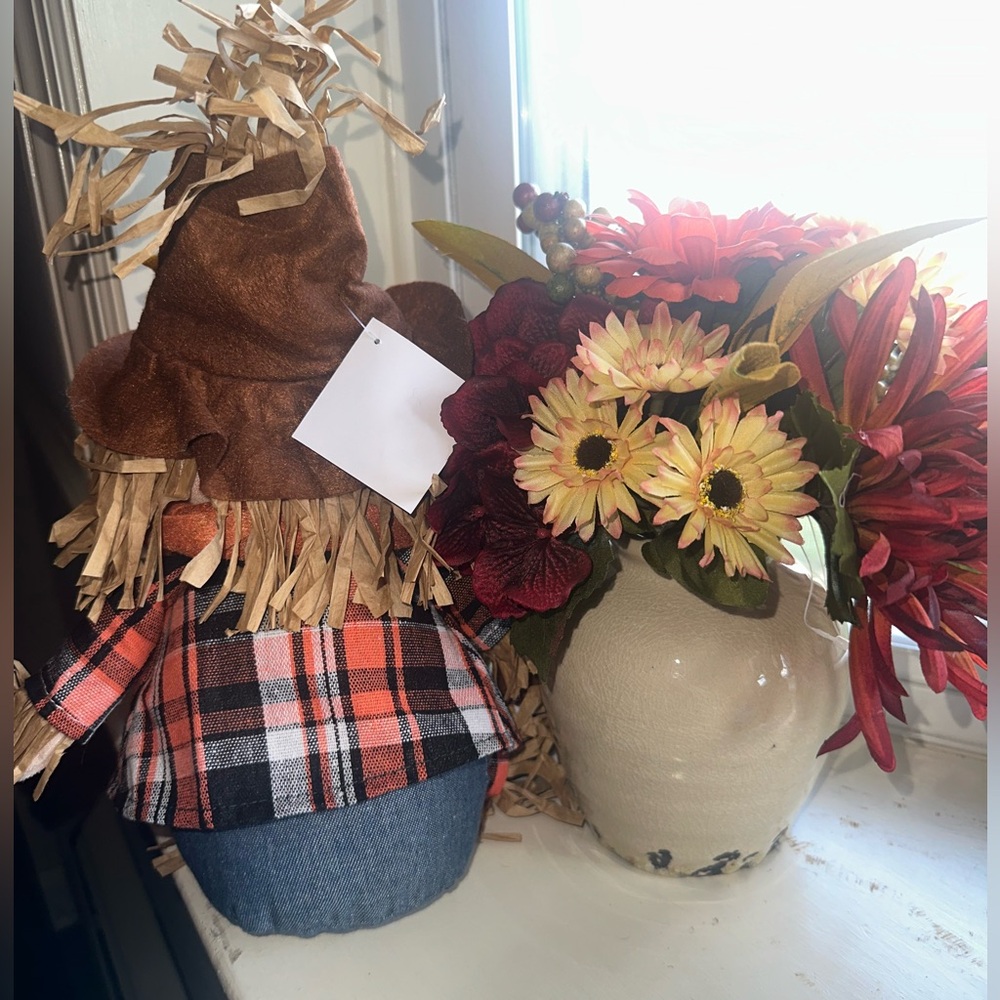 Charming Autumn Scarecrow with corn - NWT - Picture 2 of 6